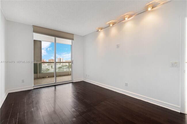 Building Photo - 21205 NE 37th Ave