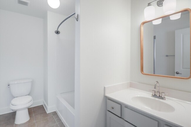 Building Photo - 2207 Government St