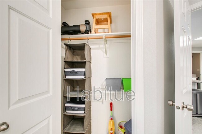Building Photo - 9025 W Lorinda Dr