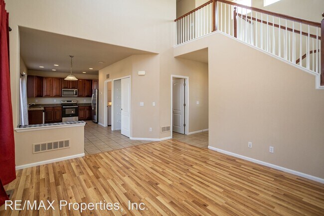 Building Photo - 4 br, 3.5 bath House - 8177 Kettle Drum St...