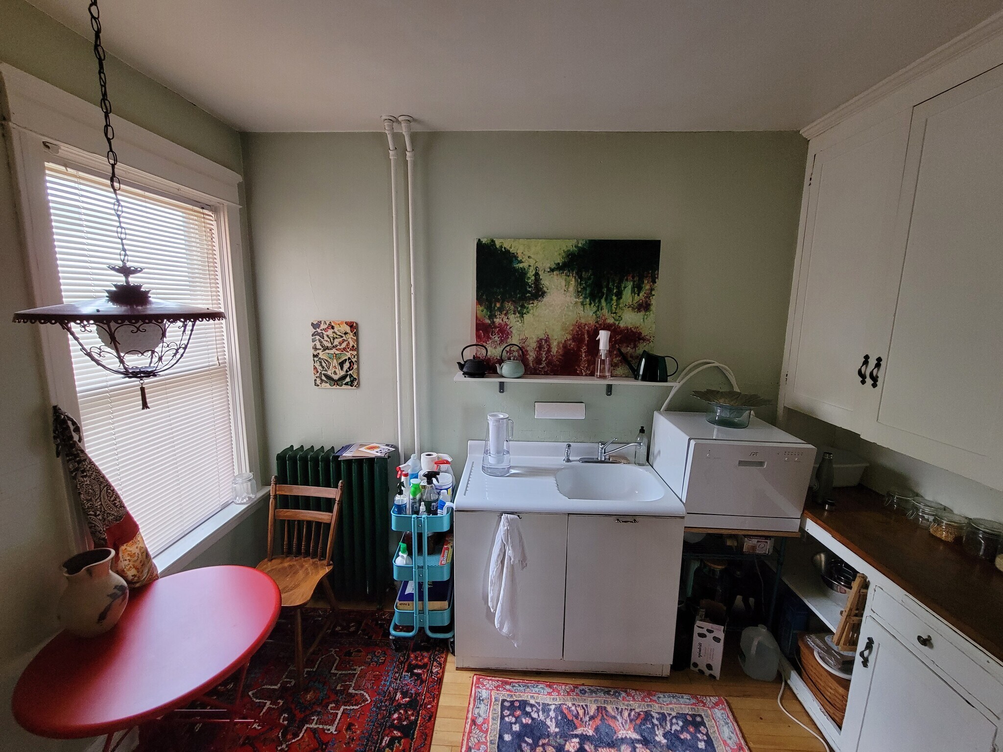 Building Photo - 1127 E 6th St