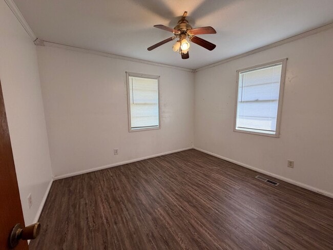 Building Photo - Charming 2-bedroom, 1-bath home in Russellville, AR