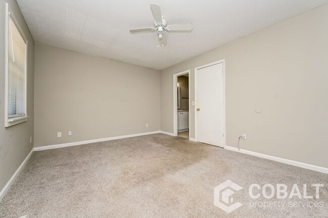 Building Photo - 3501 Creekview Pl