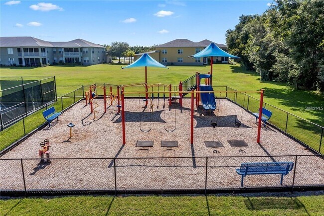 Building Photo - Waterfront home for RENT! 4 bed/2.5 bath