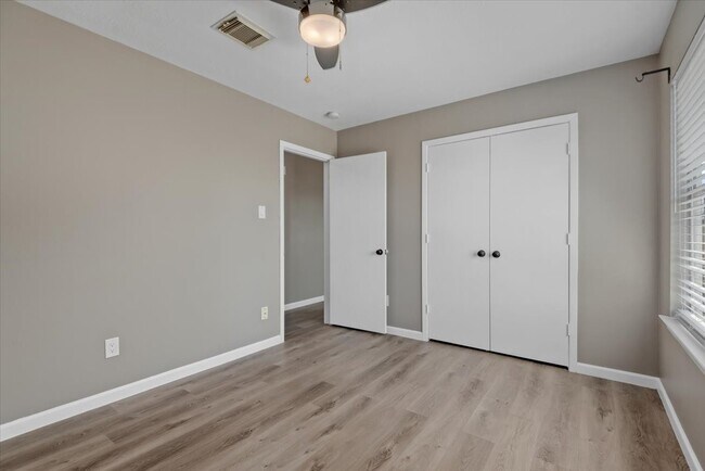 Building Photo - 1518 Weiland Manor Ln