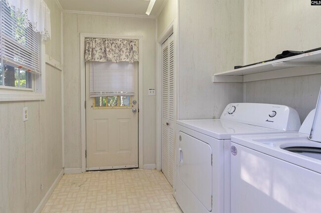 Building Photo - 1808 Lowder Dr
