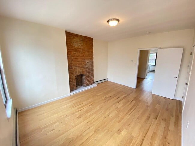 Primary Photo - 278 1st St