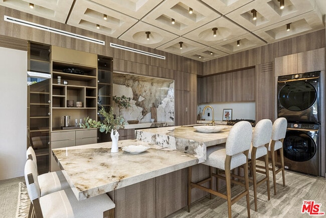 Building Photo - 1021 N Ogden Dr