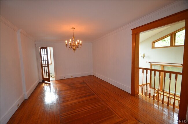Building Photo - 210 Lincoln Park Dr