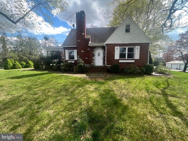 Building Photo - 10924 Buchanan Trail E