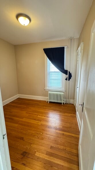 Building Photo - 15 W Erie St