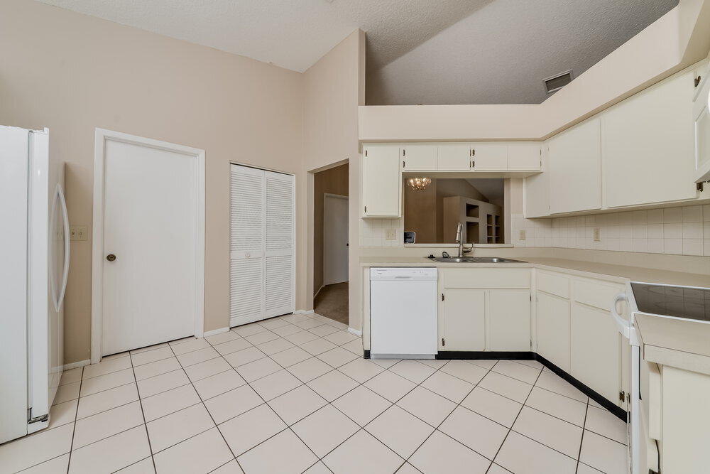 Building Photo - 13203 Pine Creek Cir