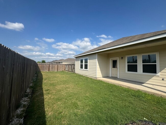 Building Photo - Spacious 4 Bedroom 3 Full Bath home in the Liberte Community!