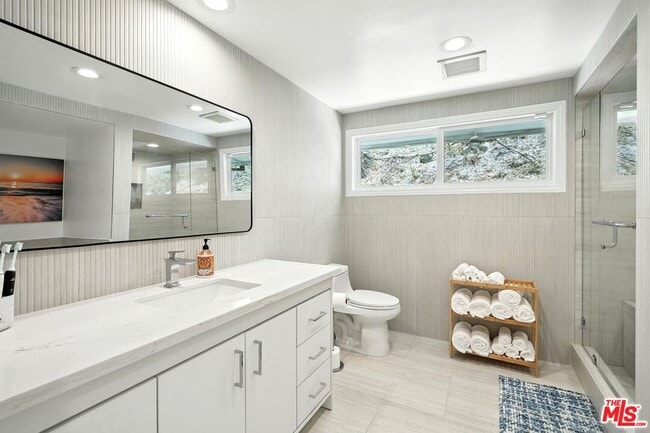 Building Photo - 14858 Round Valley Dr