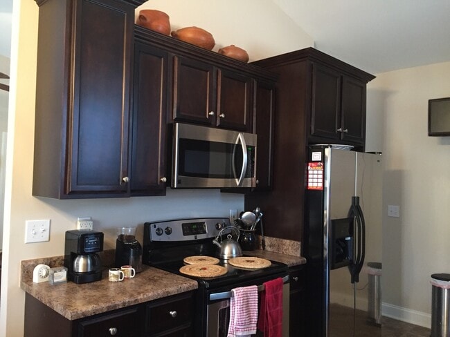 Building Photo - Home Available In White Oak Ridge - Travelers Rest Area