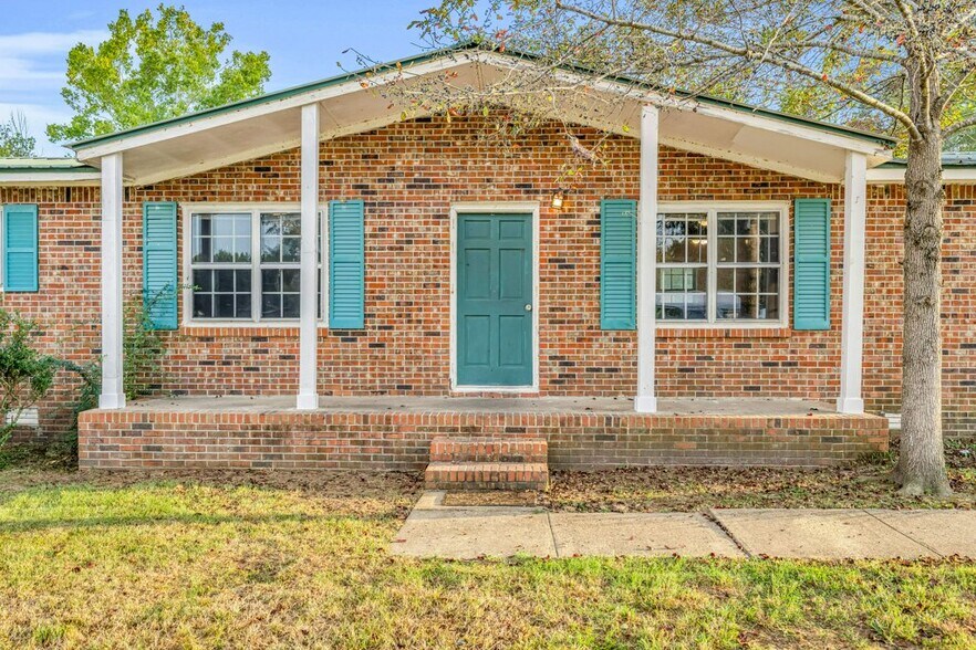 Building Photo - 1058 S Perkins Rd