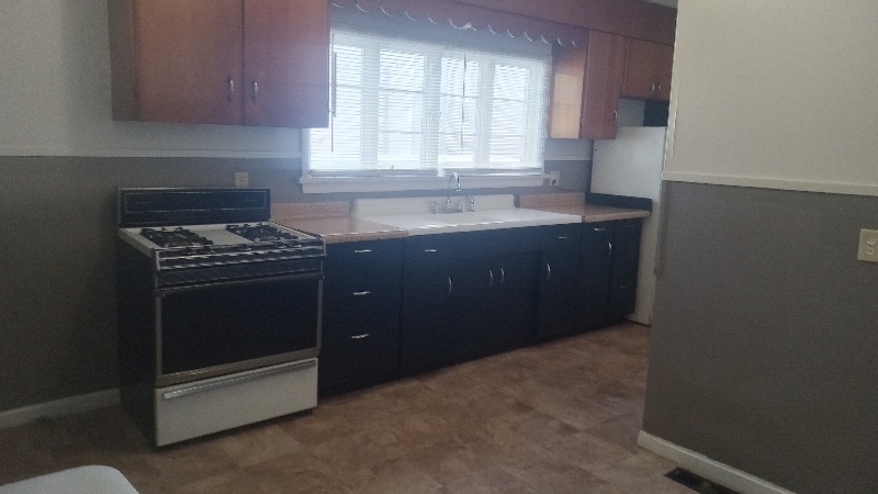 Primary Photo - 418 W 8th St