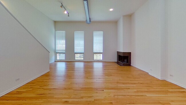 Primary Photo - Old Town Duplexed Three Bedroom Two Bath