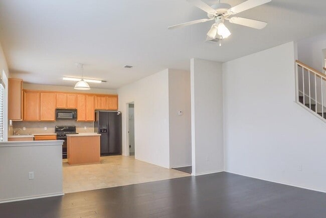 Building Photo - 520 Fort Thomas Pl