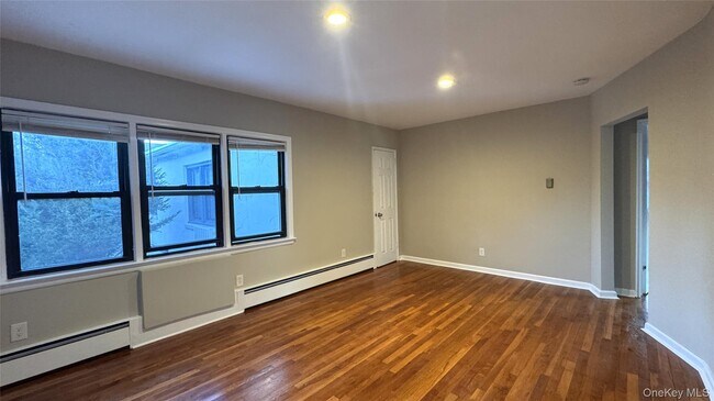 Building Photo - 17 Cornelison Ave