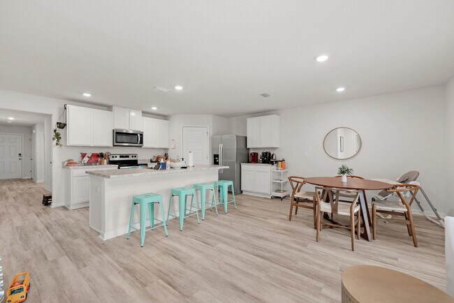 Building Photo - 5787 Belmont Stakes Rd