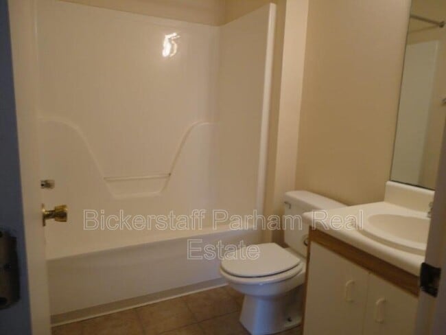 Building Photo - 5241 Crystal Ct