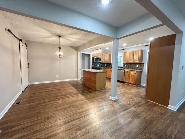 Building Photo - 2981 Lowrance Dr