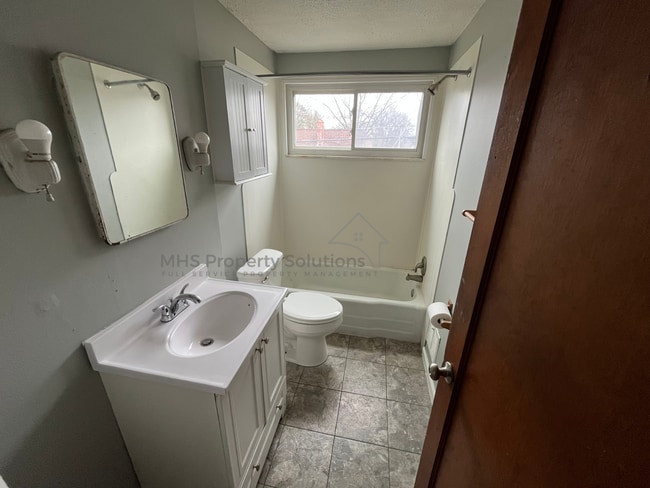 Building Photo - 3468 Kimberly Ave