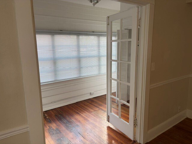 Back Bedroom - 307 Hibiscus St