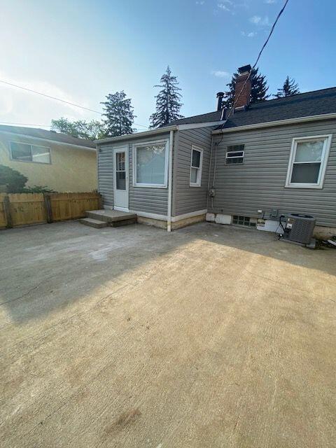 Building Photo - 236 W Kanawha Ave