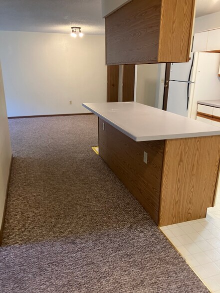 Building Photo - 803 Roundhouse Addition