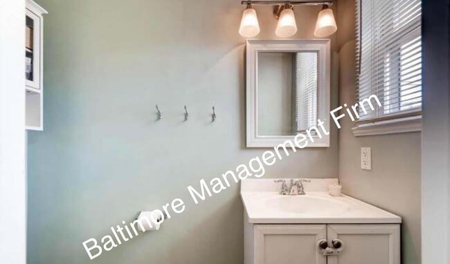 Building Photo - 107 N Glover St