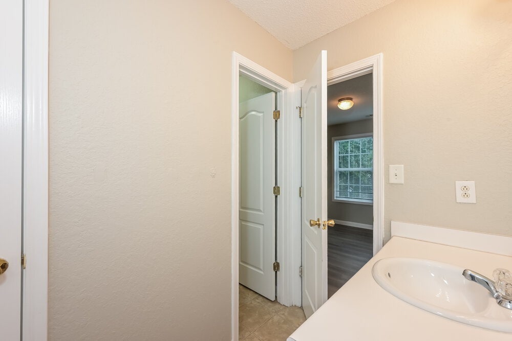 Building Photo - 3363 Newtons Crest Cir