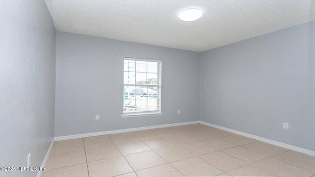 Building Photo - 13002 Viburnum Dr S