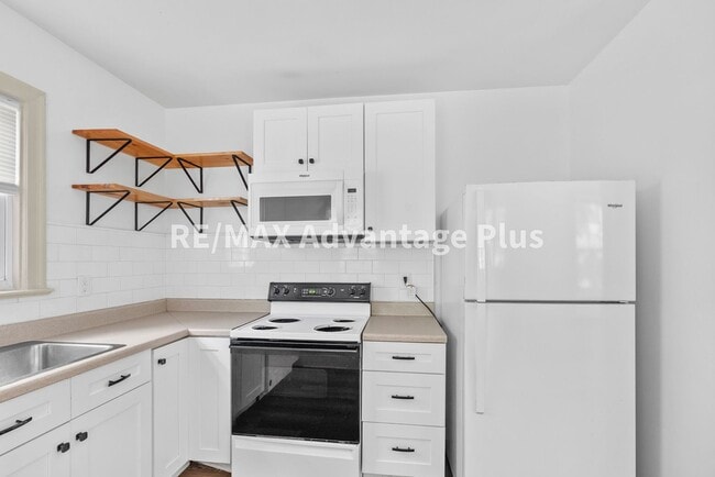 Building Photo - 3 Bedroom 2 Bath in Farmville!