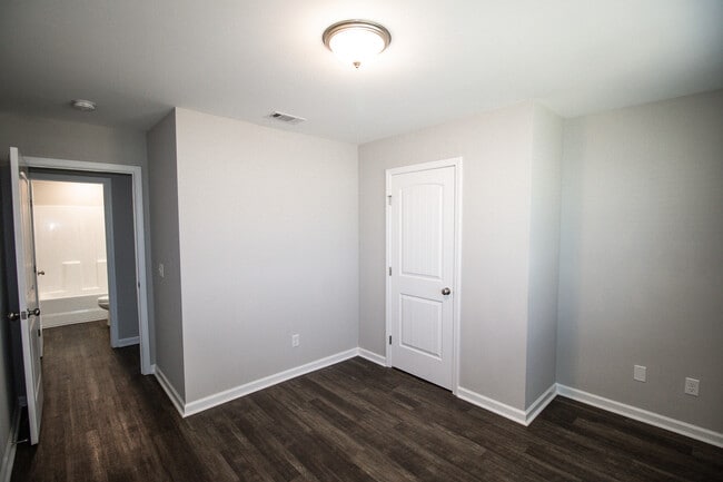 Building Photo - 311 Jones Mill Rd