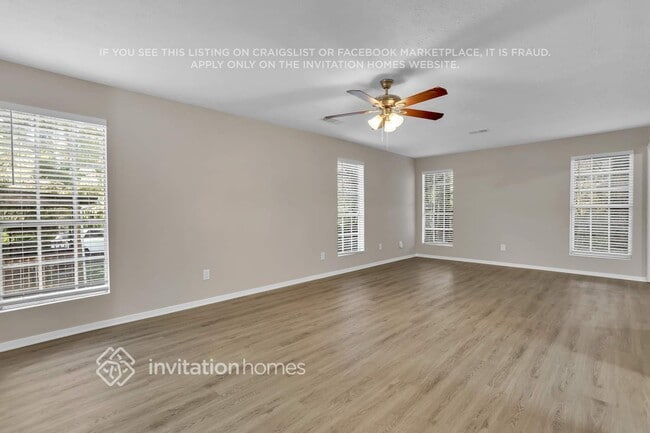 Building Photo - 755 Mountain View Dr