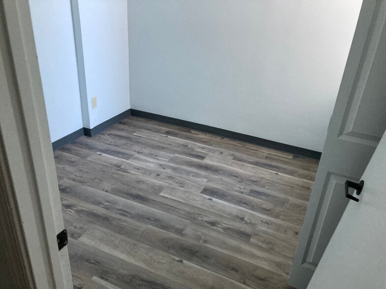 Building Photo - 2513 Frankford Ave