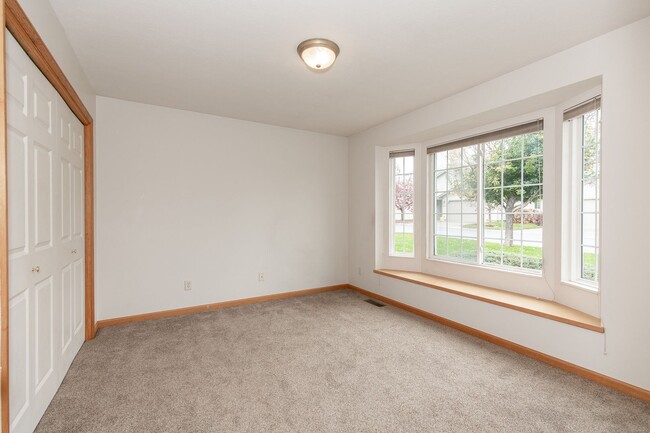 Building Photo - Centrally located Home with an Attached Ga...