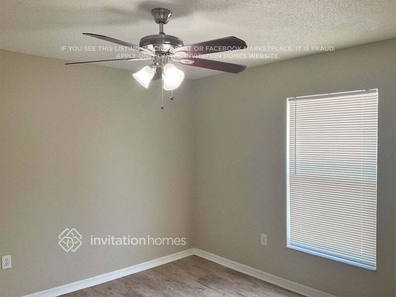 Building Photo - 335 Lake Daisy Loop