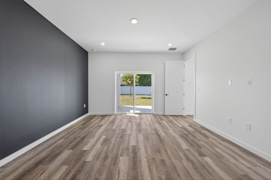 Building Photo - FIRST MONTH FREE!!! 4/2 In NW Cape