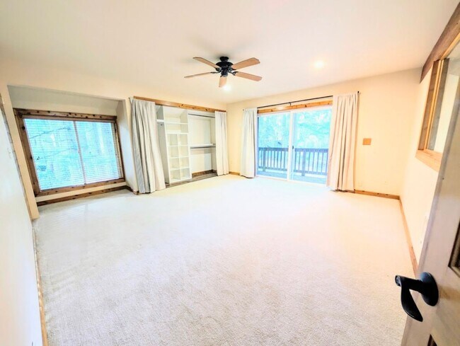 Building Photo - Cozy Northwest Living in Lake Minterwood – Spacious Home with Garage