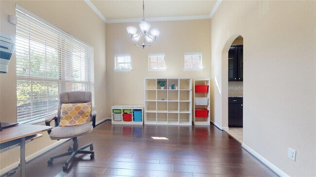 Building Photo - 28511 Pleasant Forest Dr