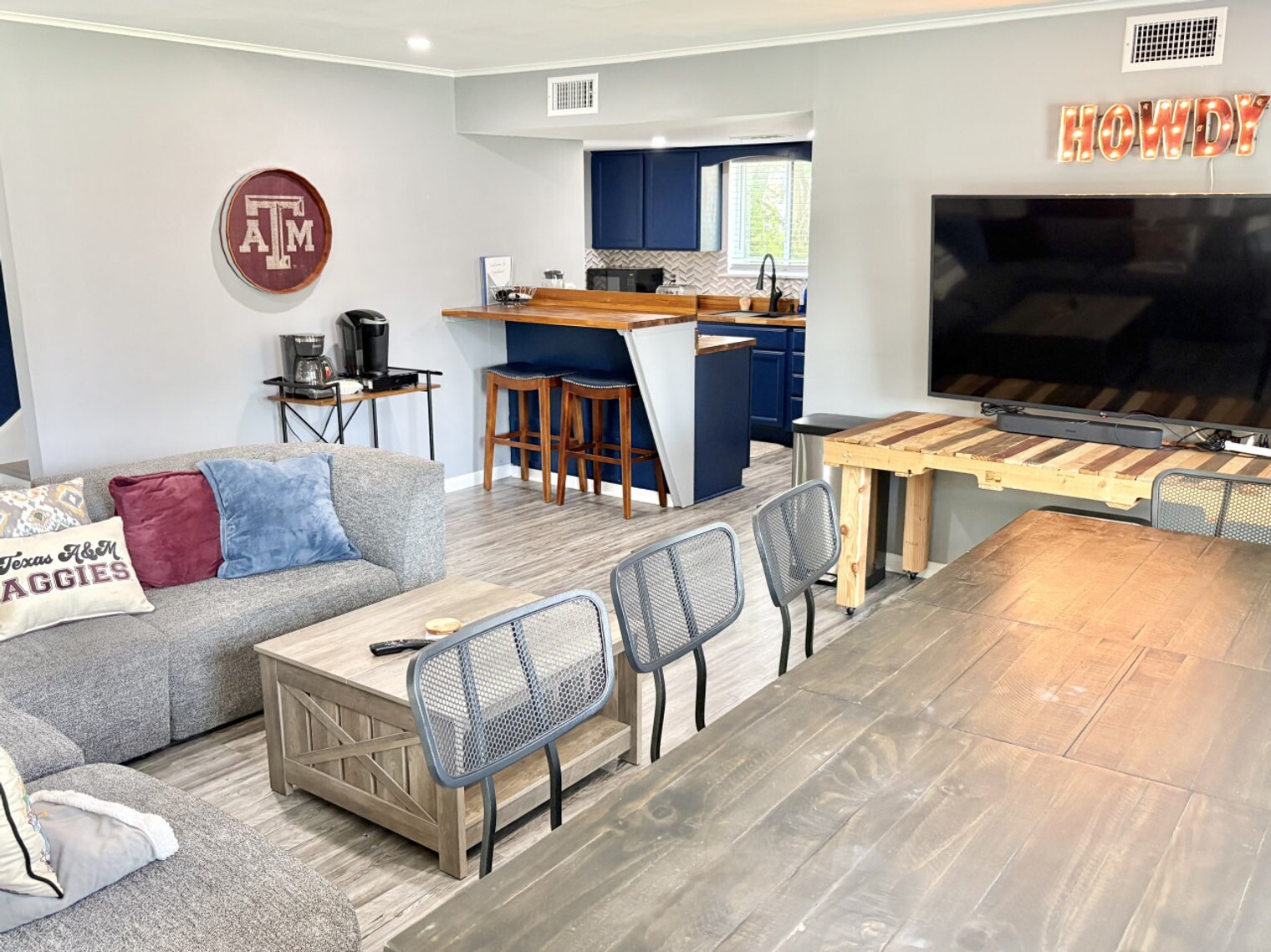 Building Photo - 1105 Glade St