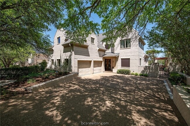 Building Photo - 4776 Stonebriar Cir
