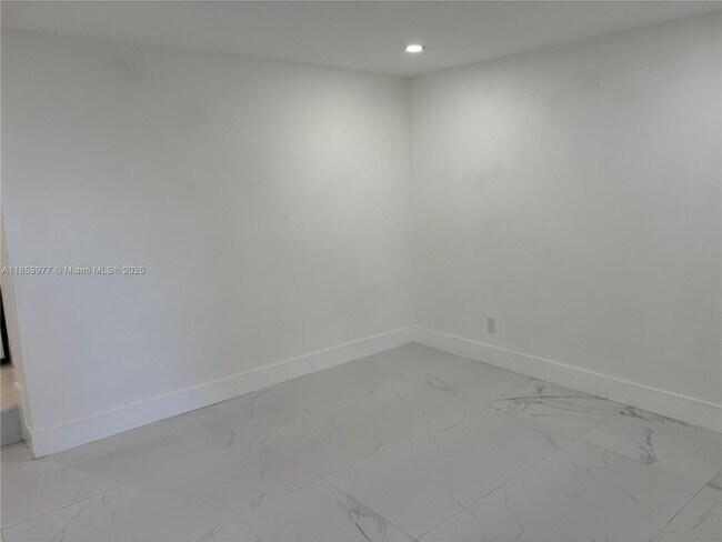 Building Photo - 3020 NW 161st St