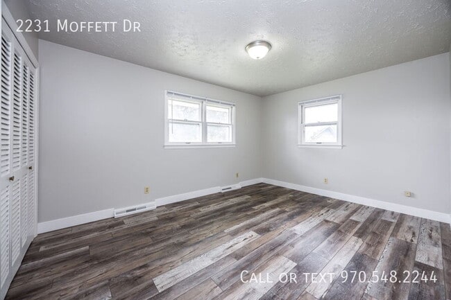 Building Photo - 2231 Moffett Dr