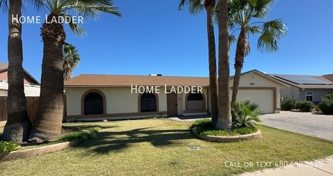 Building Photo - 1645 S Hall