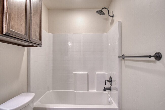 Building Photo - 11141 SW 39th Ct