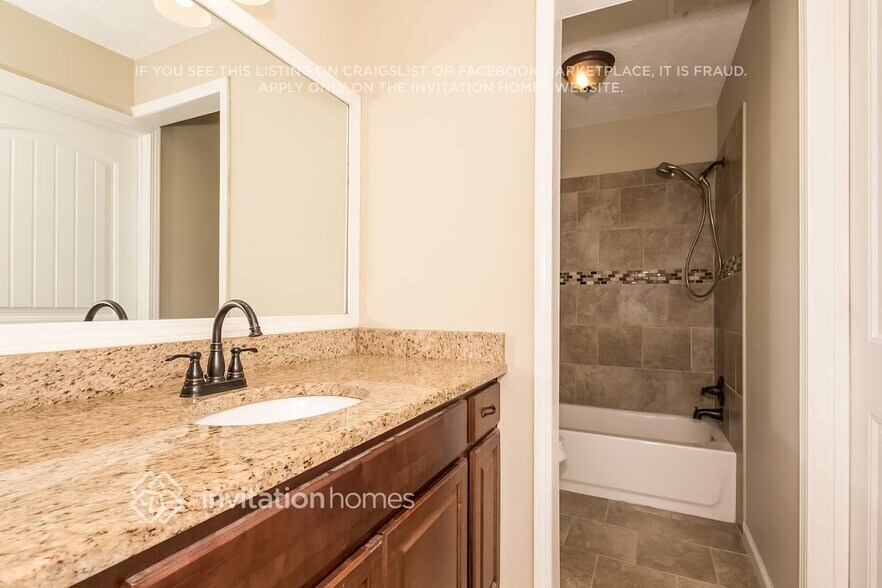 Building Photo - 204 Sunnybrook Ct